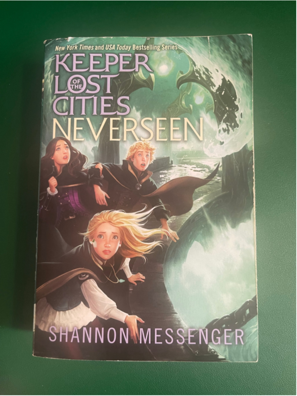 Keeper of the Lost Cities: Neverseen by Shannon Messenger (Book Four)